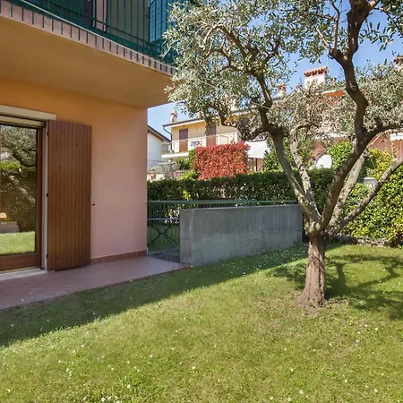 Eli House Apartmán *