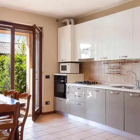 Eli House 카바욘베로네세